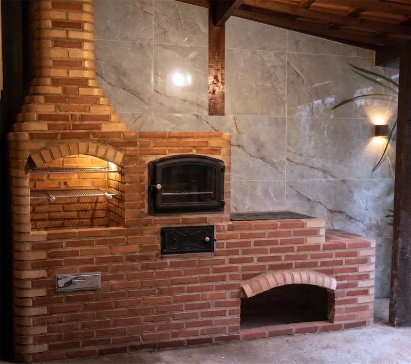 Churrasqueira com Forno e Fogão a Lenha 3 Bocas (Trio)
